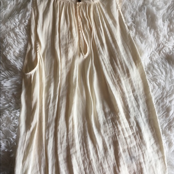 - Vince Camuto Tanktop Rumpled Satin Antique… - Picture 3 of 5